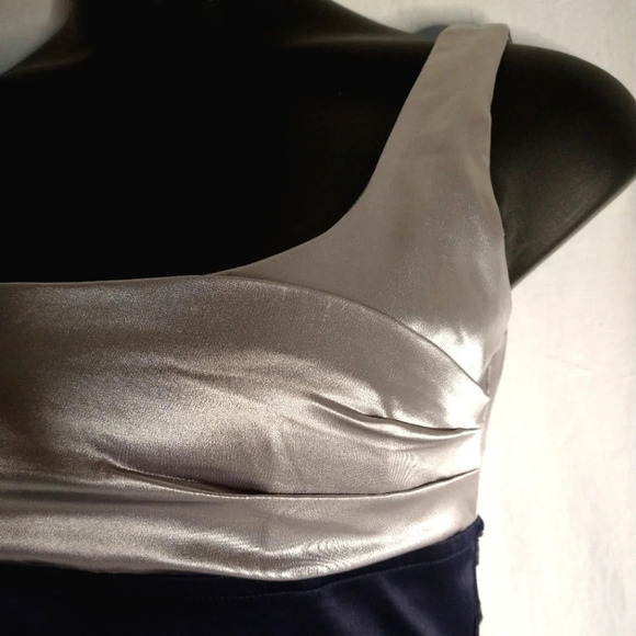 Pretty Silver and Midnight Blue Event Dress EUC ❤️ - Picture 5 of 15